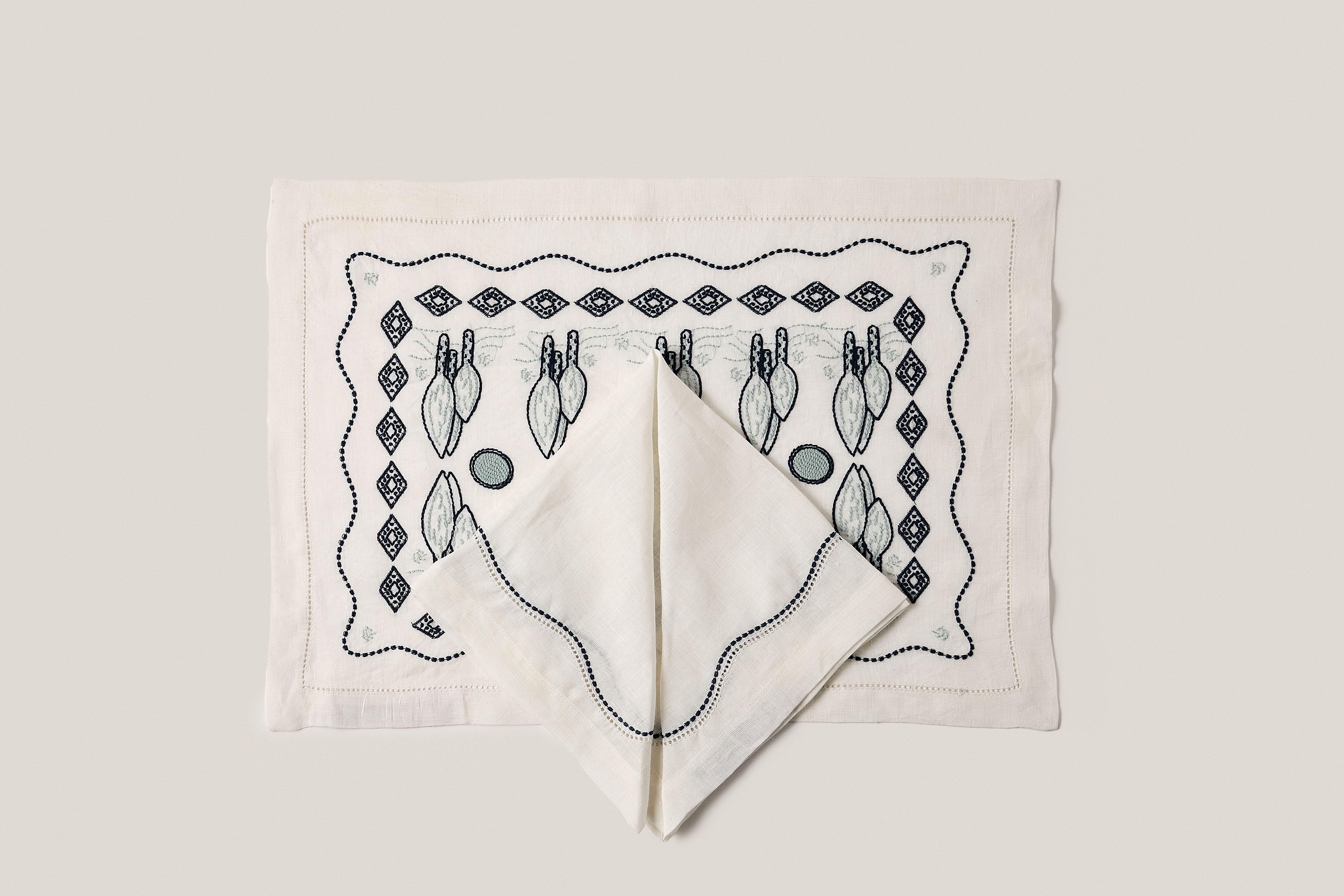 Le chemin napkin white